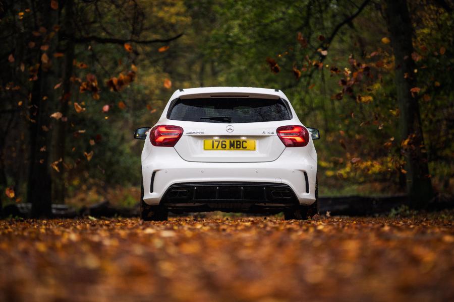  Mercedes-AMG A45 4Matic 2015 года  (UK) (фото 8 из 17)